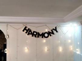 Harmony Backpackers Hostel, хостел в Батуми