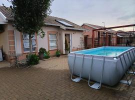 Dimela Cottage, hótel í Bloemfontein