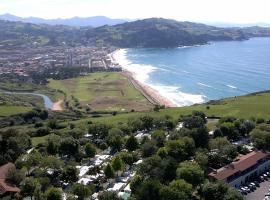 Gran Camping Zarautz, hotel di Zarautz