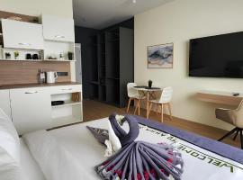 Ahiva Suites Fulhadhoo, hotell i Fulhadhoo