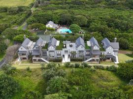 Apartments on The Eighteenth at Prince's Grant Golf Estate, хотел в Блайтедейл