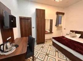 Town Table Restaurant Banquet & Hotel