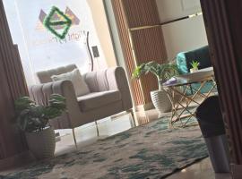 Break pyramids inn, Hotel in Al Manşūrīyah