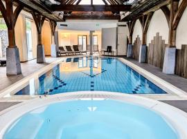 Logis Hotel Le Parc & Spa, hotel Saint-Hippolyte-ben
