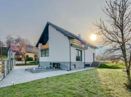 JAMILO Home, отель в городе Ściegny