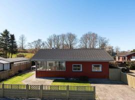 Cozy Cottage With A View Of Kerteminde Fjord, hotel em Munkebo