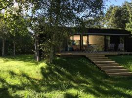Architect-Designed House By Limfjord, hotel i Thyholm