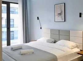 Crown Plaza Apartment Near the Beach - by Wehost