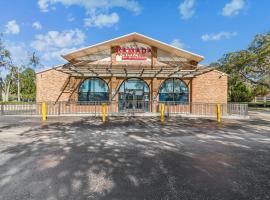 Ramada by Wyndham Temple Terrace/Tampa North, hotel sa Tampa