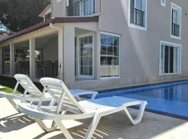 Luxury 5BR Villa w Pool & Beach Access Ayvalık