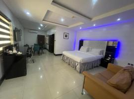 N'Joy Hotel and Suites, hotell i Ikeja