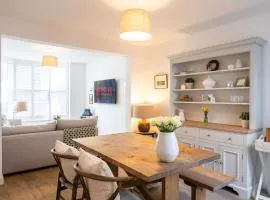 Beautiful Victorian Terrace & Free Parking