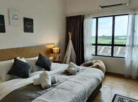 H&A Private Suite Inside H Elite Building Tunjong Kota Bharu Superking Bed And Kids Toys, viešbutis mieste Kota Baru