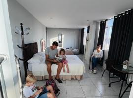 Sun Terrace Ilo Loft, hotell i Ilo