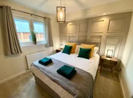 Monart Stylish City Centre Apartment, 2 Bed, sleeps 6