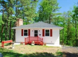 The Pine House at Peppermint Springs Farm
