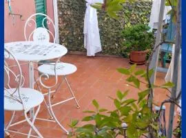 La terrazza di Ameglia alta - relax nel borgo Ligure