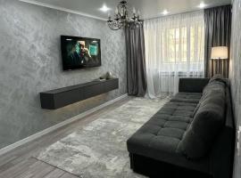 Люкс 2х комнатная квартира, hotel i Taraz