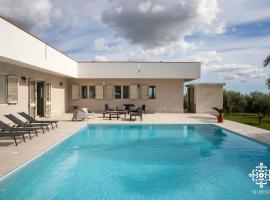 Villa Sunset Escape - Country Paradise with Pool, hotel a Solarino