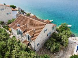 Luxury Seafront Villa Croatia with Private Heated Pool, hotel v Vinišću