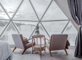'MoonBeam' Boho-Luxe Glamping Dome at Marmora Retreat, hótel í Marmora