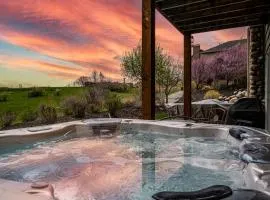 Snowcrest C304Ski Getaway Hot Tub & Theater Room