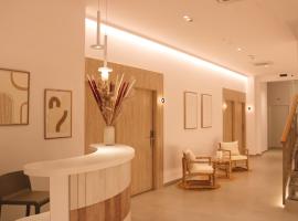 Tesoro Mediterranean Boutique Suites: Almuñécar'da bir otel