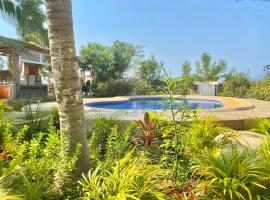 Luxury Beach House, Hotel in Acapulco