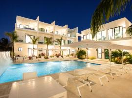 Seascape Townhomes on Gracebay, hótel í Providenciales