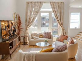 Groovy Condo in the Vibrant NuLu District, ξενοδοχείο σε Louisville