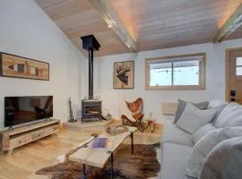 Quinn Peaks Guest House in the mountains