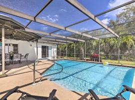 Elegant Holiday Escape w Lanai and Heated Pool, хотел в Холидей