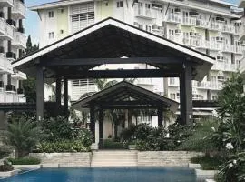 Resort Style Studio near Mactan - Cebu Airport - with Pool & Gym