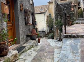 Maison de village، فندق في La Croix-sur-Roudoule