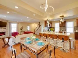 Walk to Kinnickinnic Ave! Newly Updated Abode