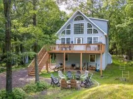The Nest at Brier Crest by AvantStay Game Room Expansive Deck Fire Pit