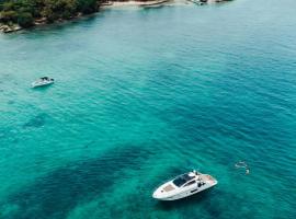 Hotel Islabela Islas Del Rosario, хотел в Исла Гранде