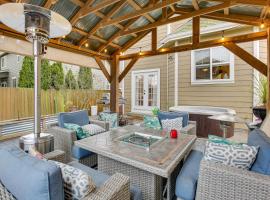 Pool, Hot Tub + Fire Pit: Family Home By U of O!, hotell sihtkohas Eugene