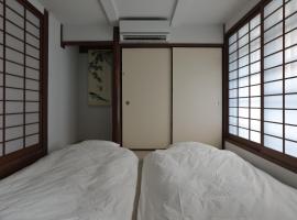 384 Hiraokacho, Kamogawabata Main Street - Vacation STAY 21606v, Hotel in Keage