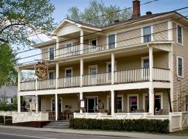 Ayer's Cliff में, होटल Auberge Ayer's Cliff