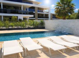 라트에 위치한 호텔 Appartement de luxe avec piscine et terrasse