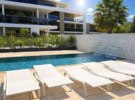 Appartement de luxe avec piscine et terrasse