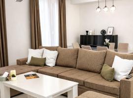 La Casa de Armenie - Large 3-Bedroom Apartment, 2 Bathrooms, Balcony, hotel em Yerevan