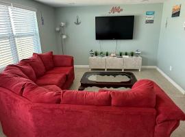 Modern Farmhouse Quiet & Spacious, отель в городе Ривервью