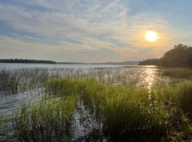 Waterfront Wildflower Cottage with Private Dock!, hotel u gradu Perry