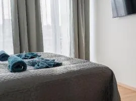 revLIVING Maisonette Apartment TRES MIRADES am Steinertor