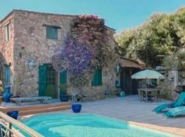 Private pool villa Beach 50 m away 10 guests