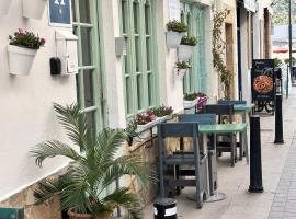 토사 데 마르에 위치한 호텔 P&R hostals Maria Rosa