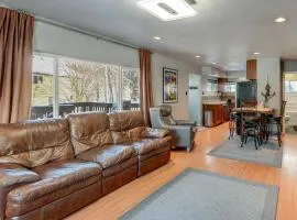 Hike, Bike and Ski! Cozy Anchorage Townhome
