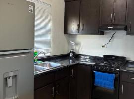 Modern 2-Bedroom House in Guaymas, hotell i Guaymas